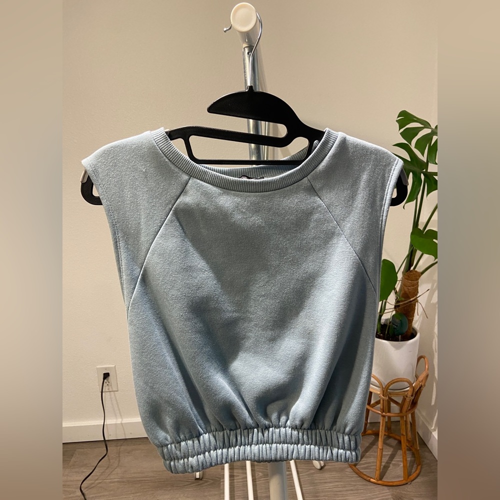 Top - Picture 2 of 3